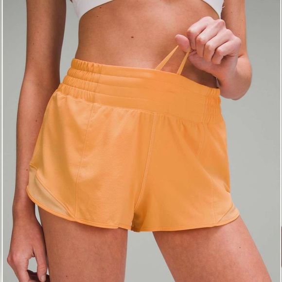 LULULEMON Hotty Hot High Rise Lined 2.5” Short - Picture 3 of 16